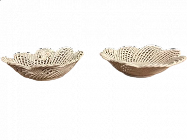 Coppia di centrotavola in maiolica traforata, '800