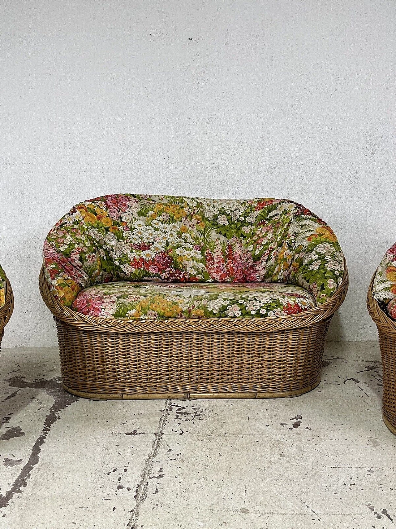 Sofa and pair of armchairs in wicker and floral fabric, 1980s 3