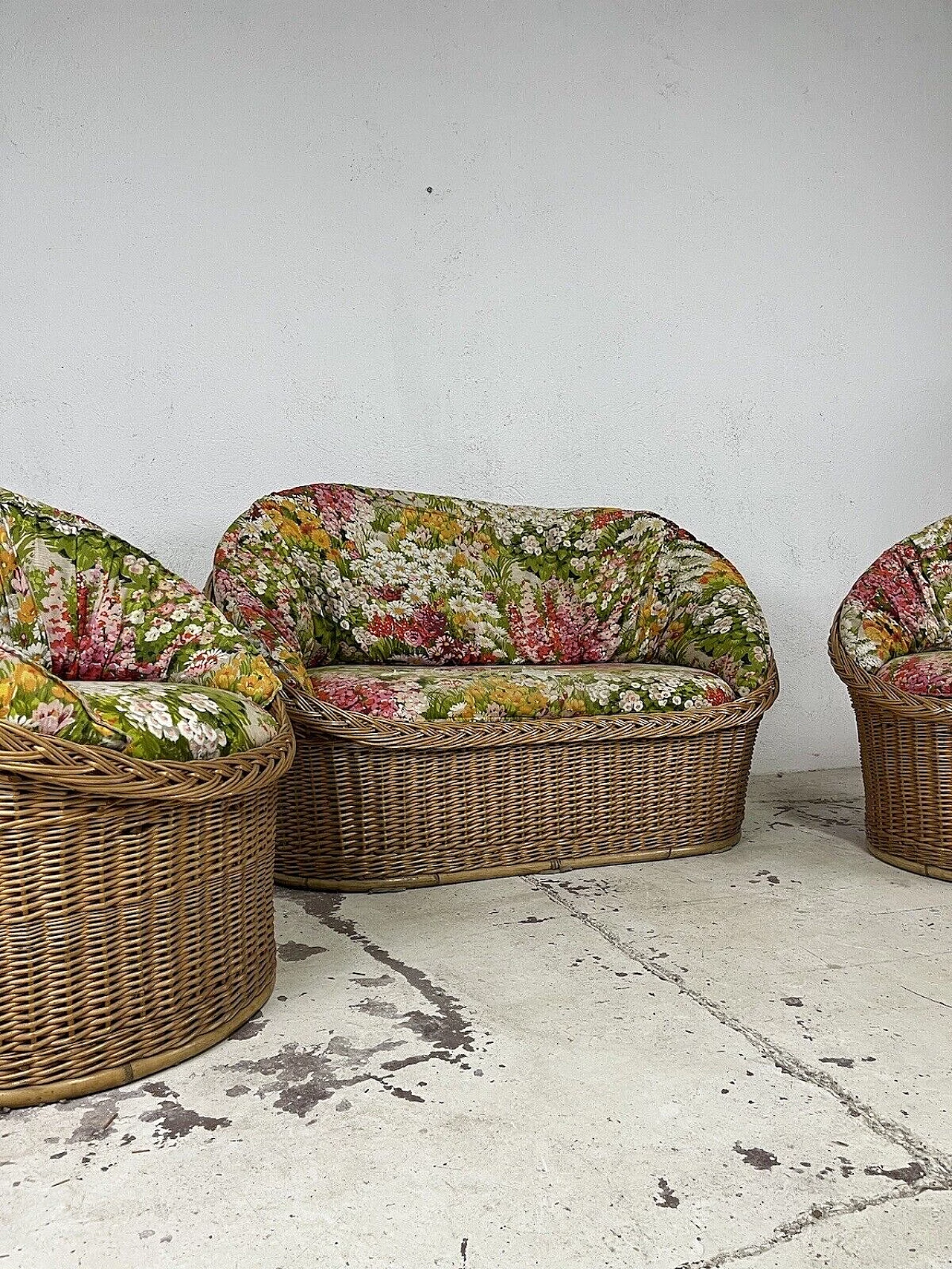 Sofa and pair of armchairs in wicker and floral fabric, 1980s 5