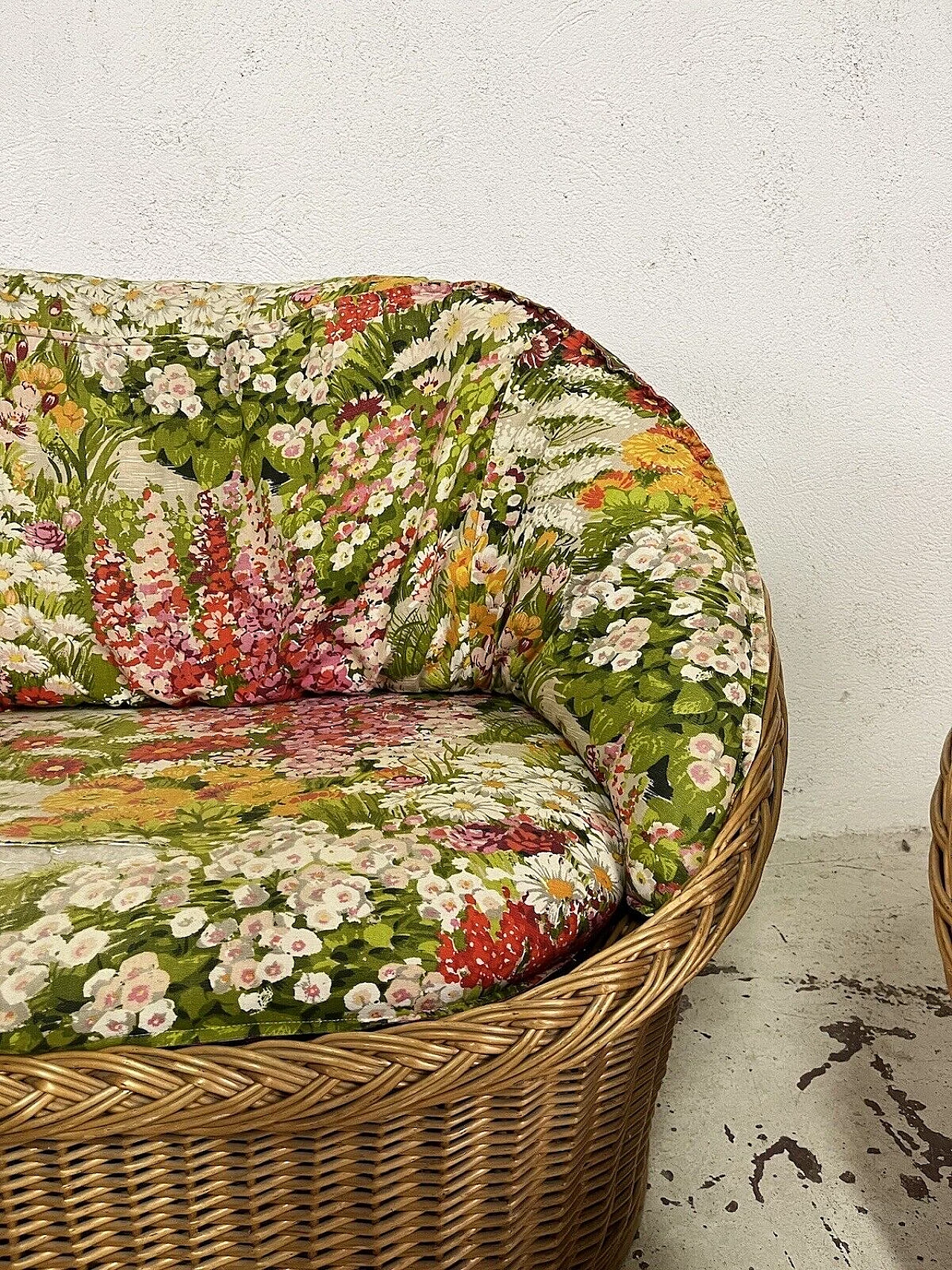 Sofa and pair of armchairs in wicker and floral fabric, 1980s 12