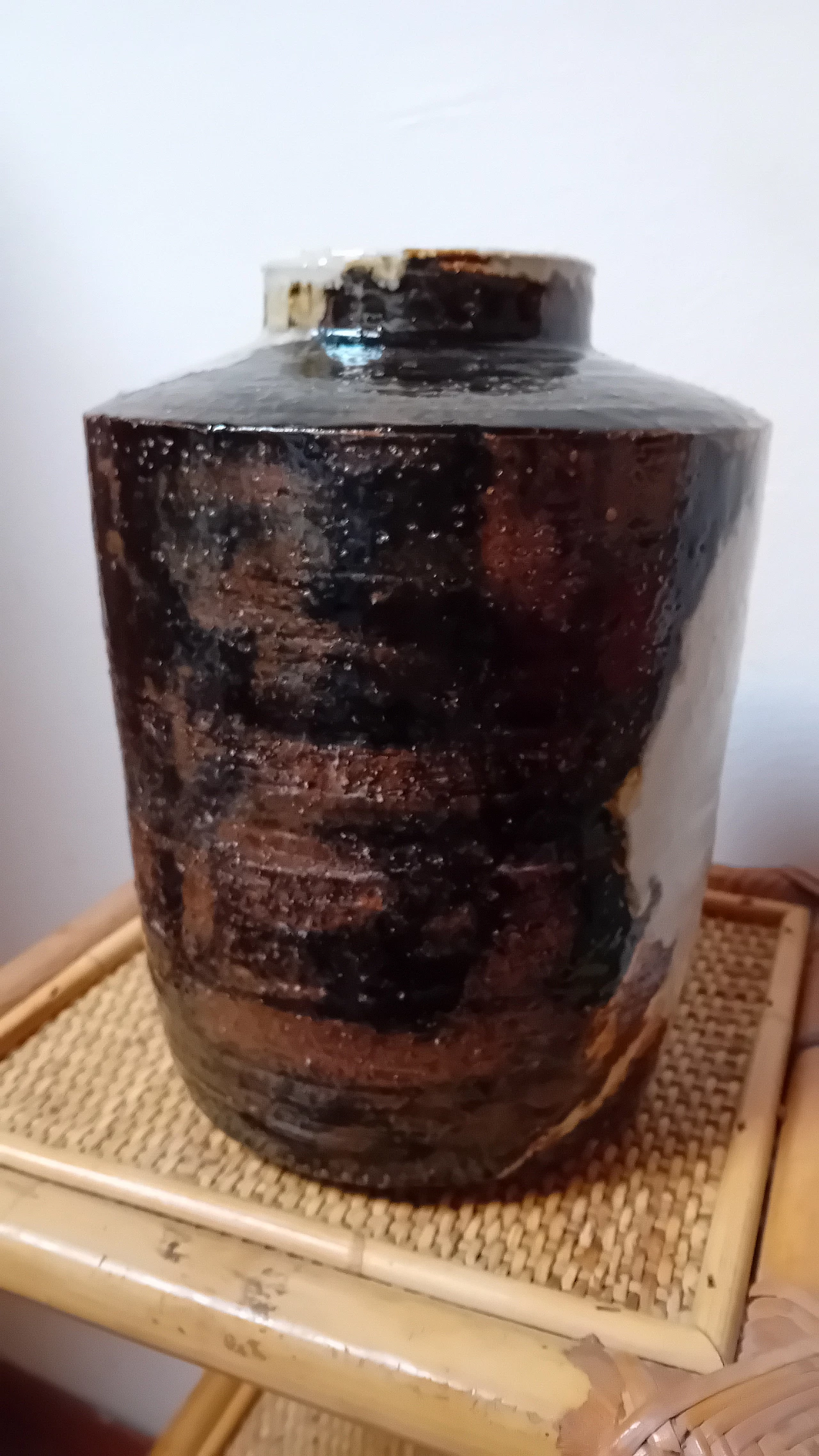Roberto Musiani, rakù ceramic cylindrical vase, 2000s 5