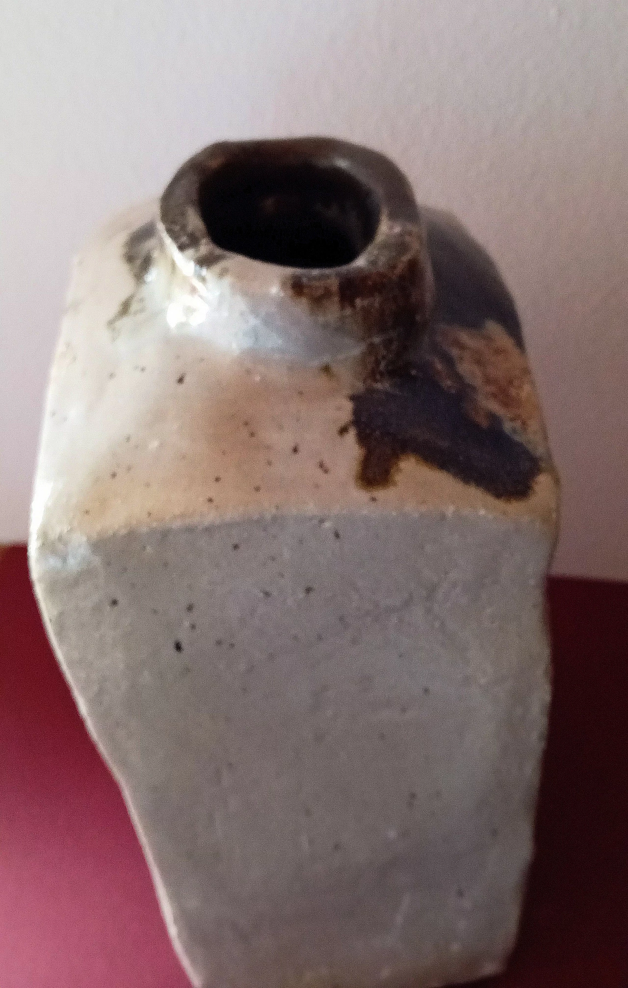 Vaso parallelepipedo in ceramica raku di Musiani Roberto, anni 2000 2