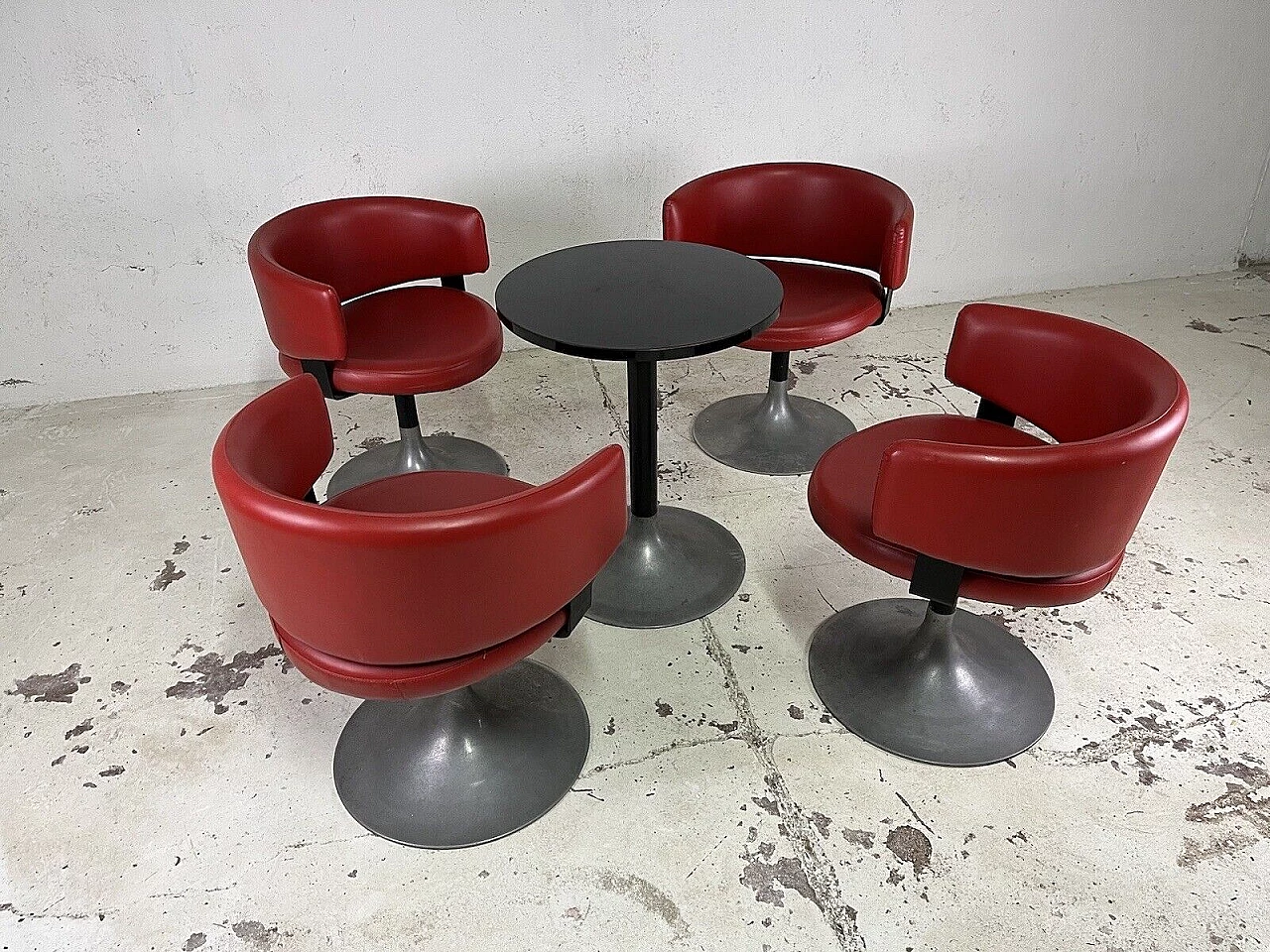 4 Space Age armchairs and side table, 1960s 3