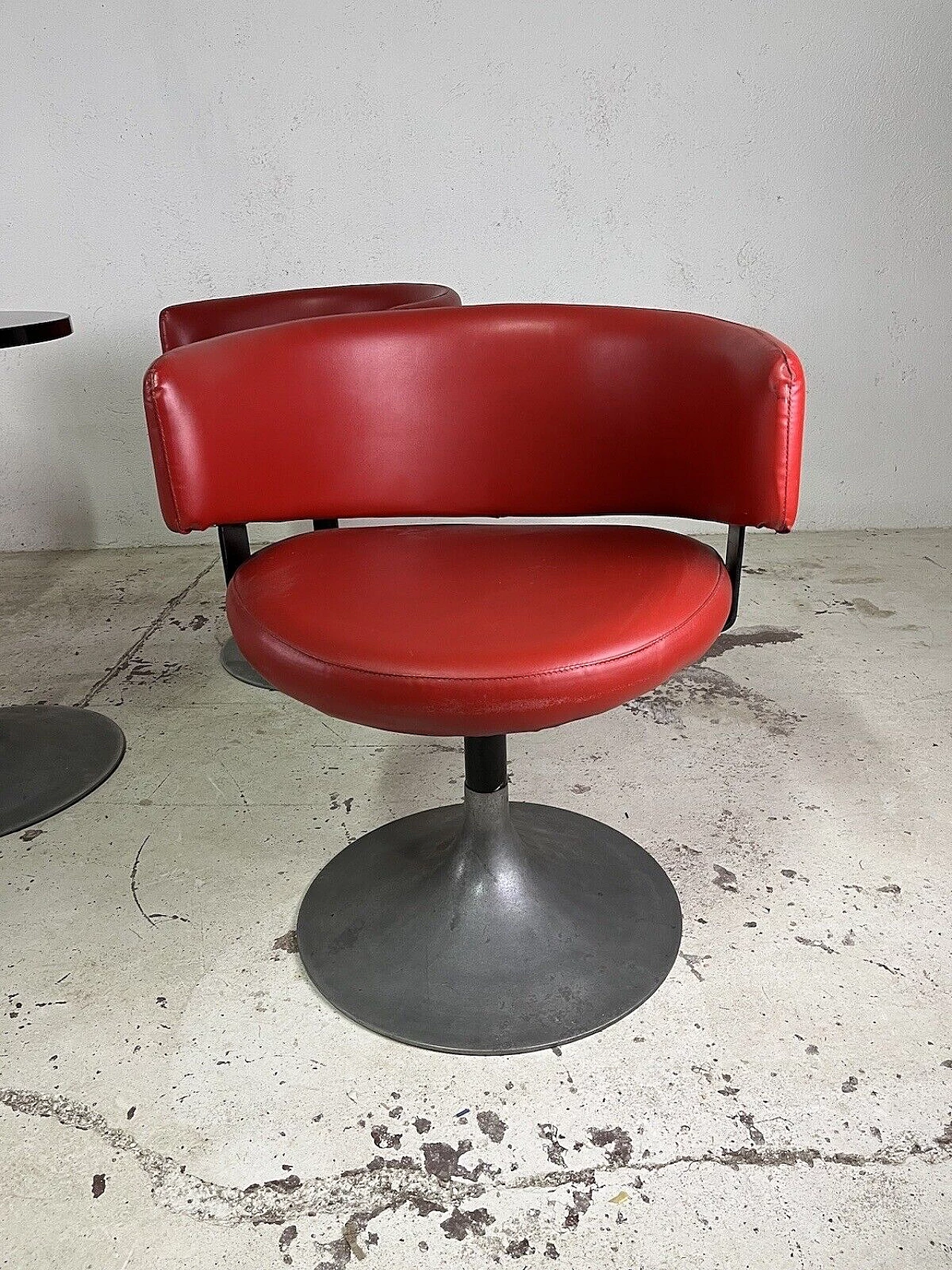 4 Space Age armchairs and side table, 1960s 6