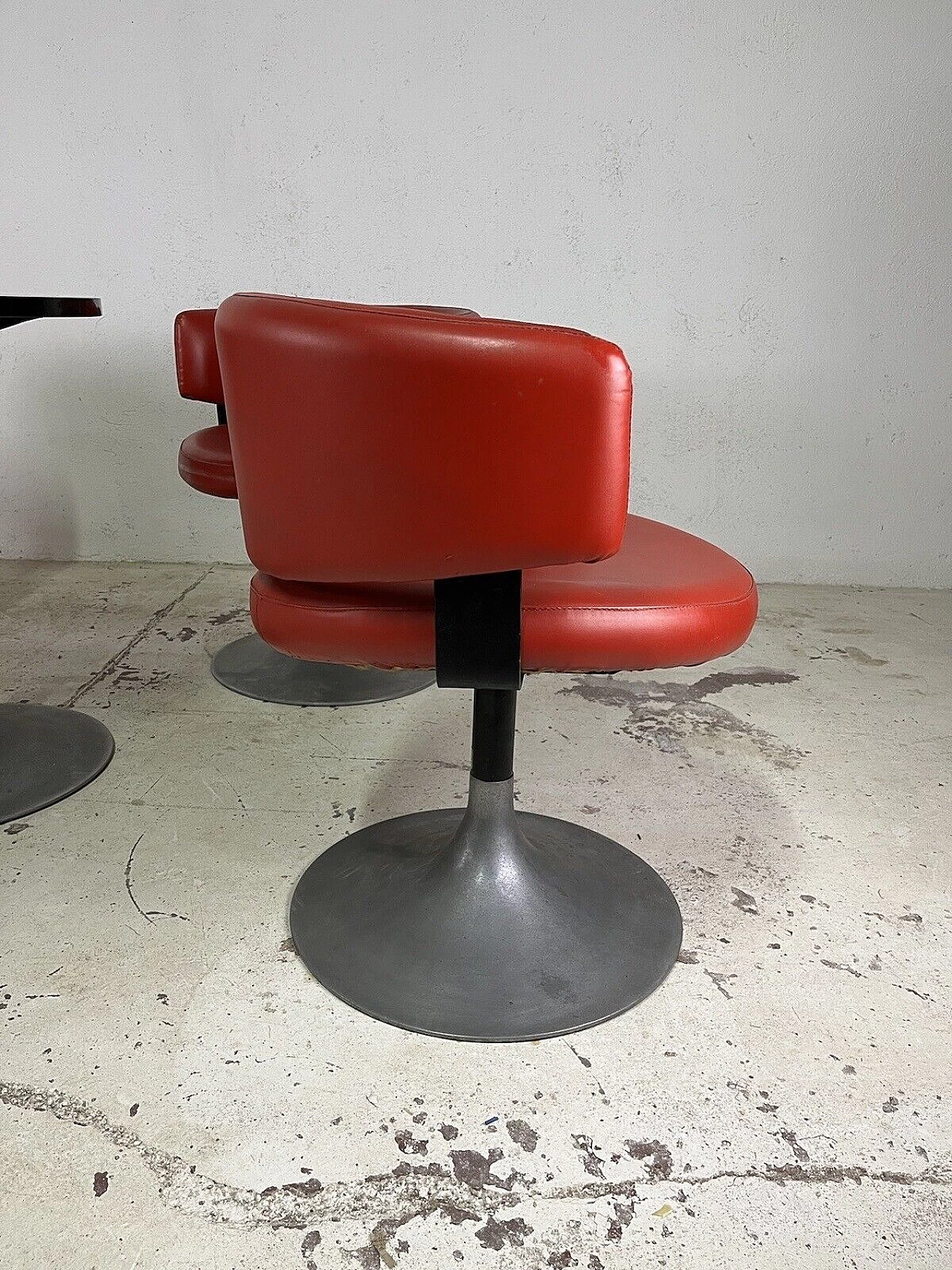 4 Space Age armchairs and side table, 1960s 8