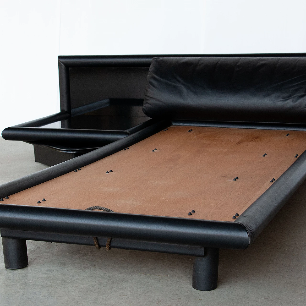 Bed frame Morna by Afra & Tobia Scarpa for Molteni, 1970s 5