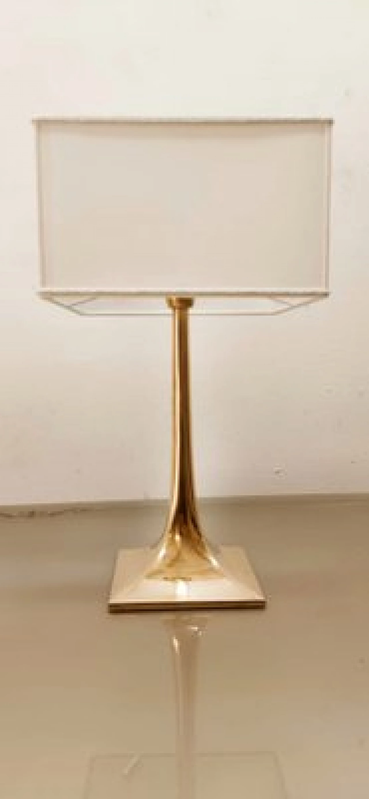 Lampada da tavolo quadrata in ottone, anni '80 3