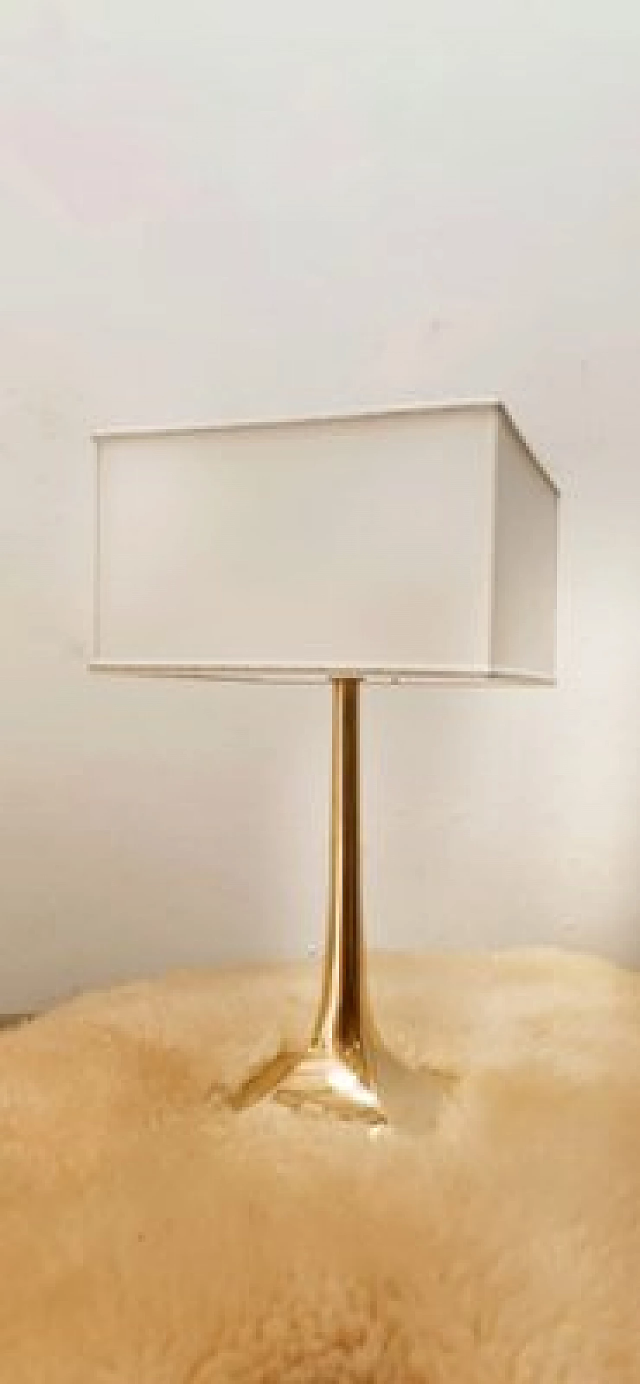 Lampada da tavolo quadrata in ottone, anni '80 4