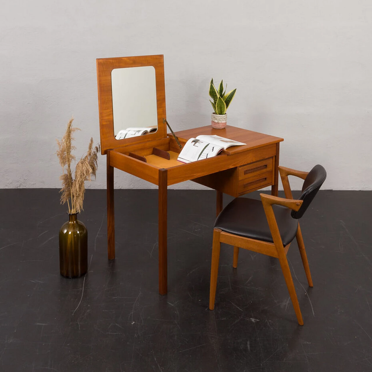 Teak desk with hidden vanity, 1960s 1