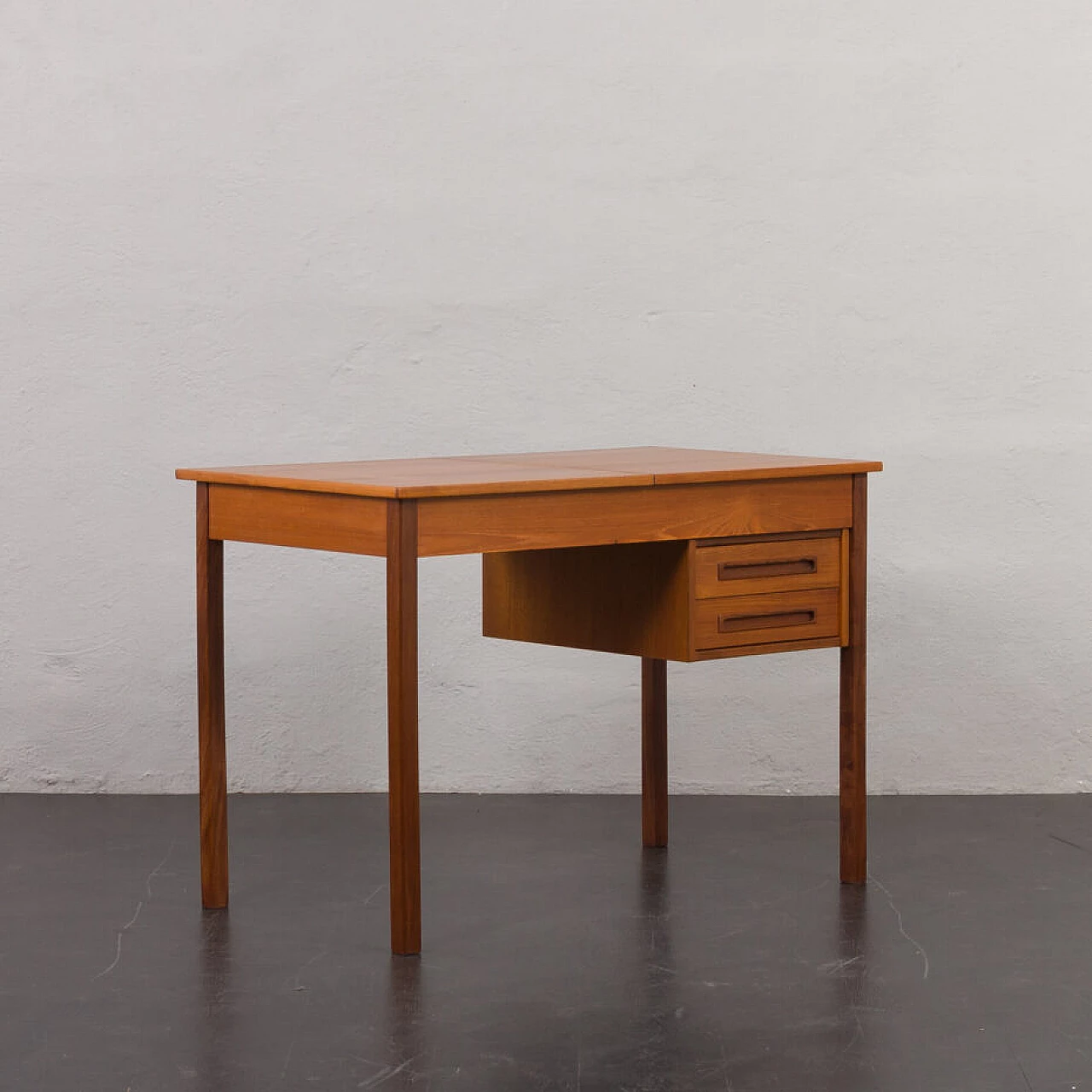 Teak desk with hidden vanity, 1960s 2