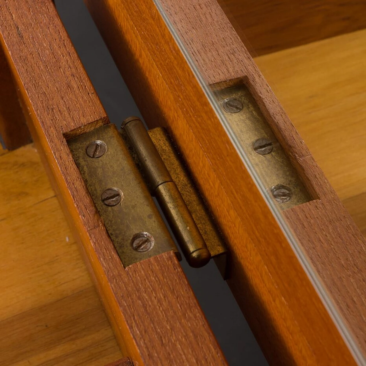 Teak desk with hidden vanity, 1960s 13