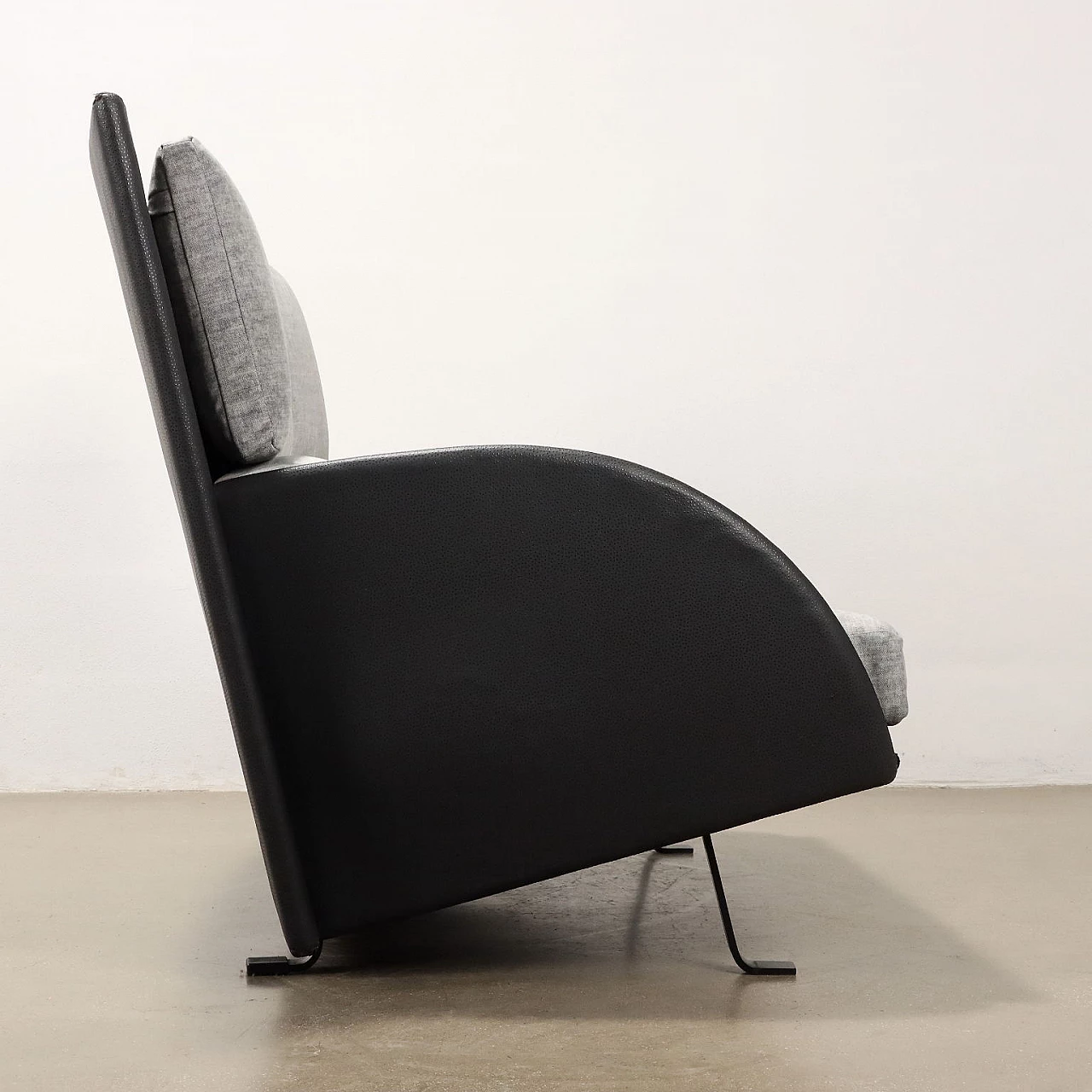 Divano a due posti in similpelle con cuscini in velluto, anni '80 3