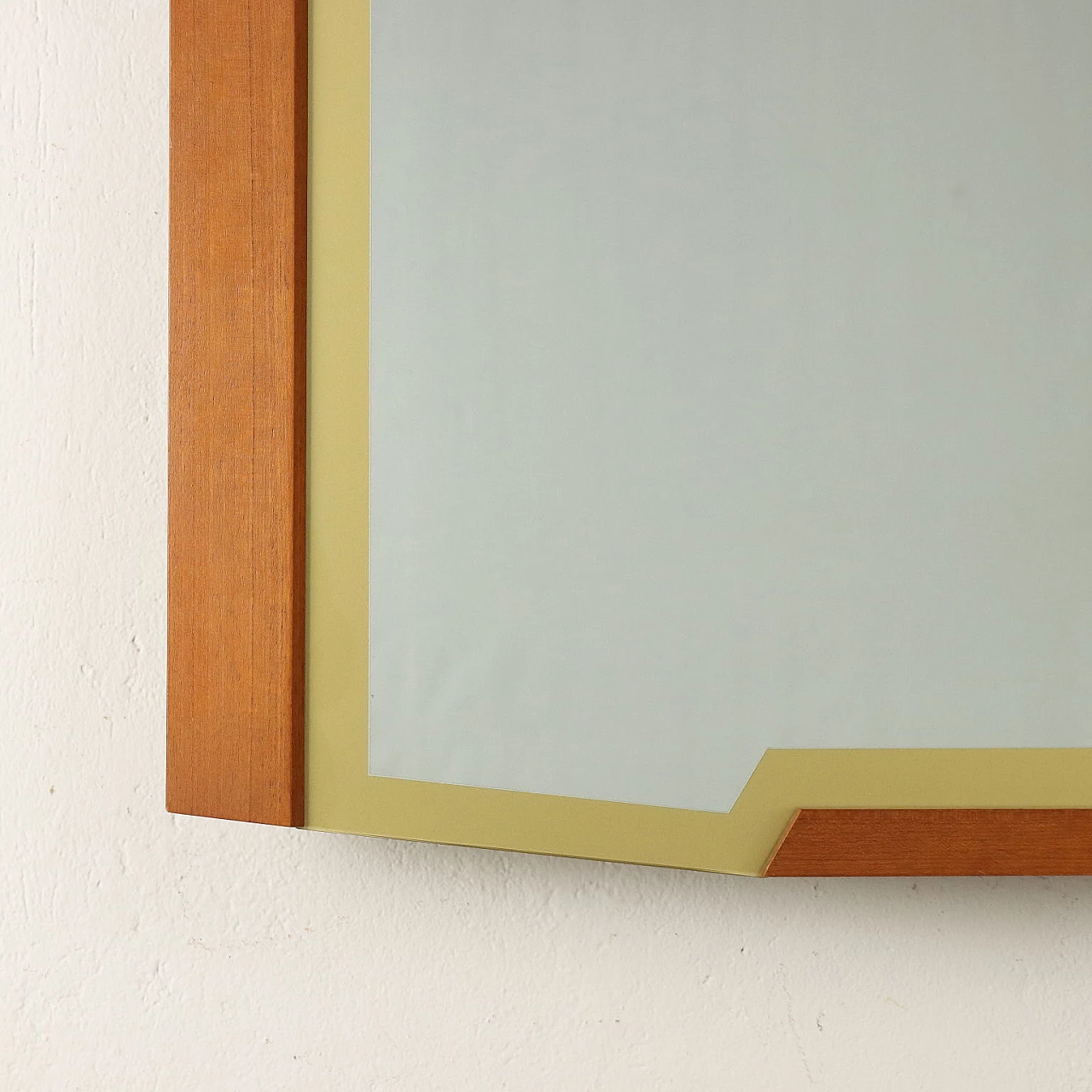 Specchio con cornice in teak e fascia retroverniciata, anni '60 5
