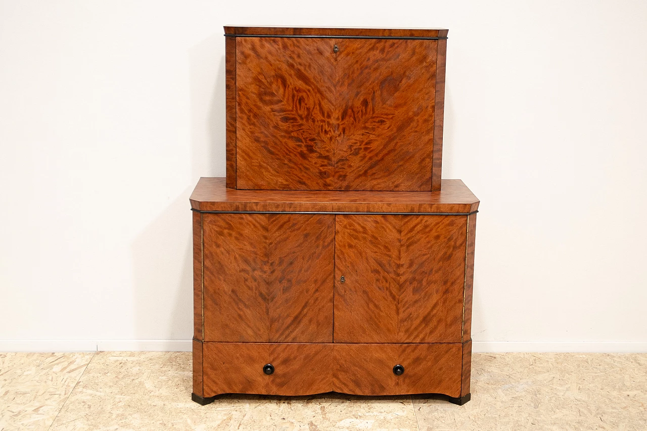 Czechoslovakian Art Deco walnut veneered sideboard, 1930s 2