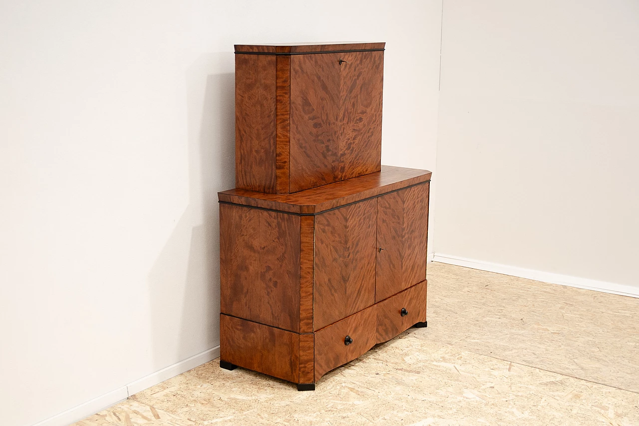 Czechoslovakian Art Deco walnut veneered sideboard, 1930s 4