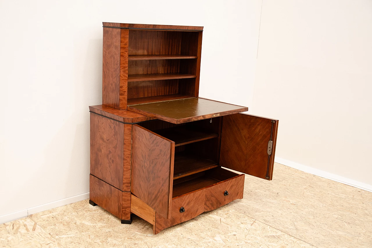 Czechoslovakian Art Deco walnut veneered sideboard, 1930s 18