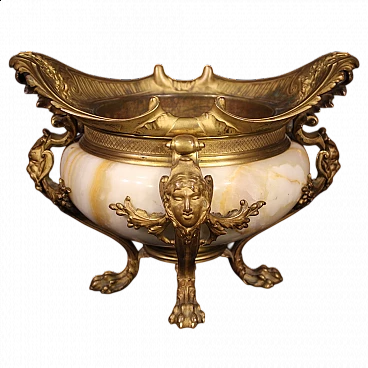 Centerpiece in onyx and gilded and chiseled bronze, 19th century
