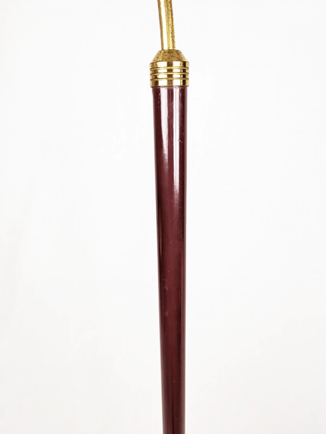 Burgundy floor lamp in metal and brass, 1950s 11