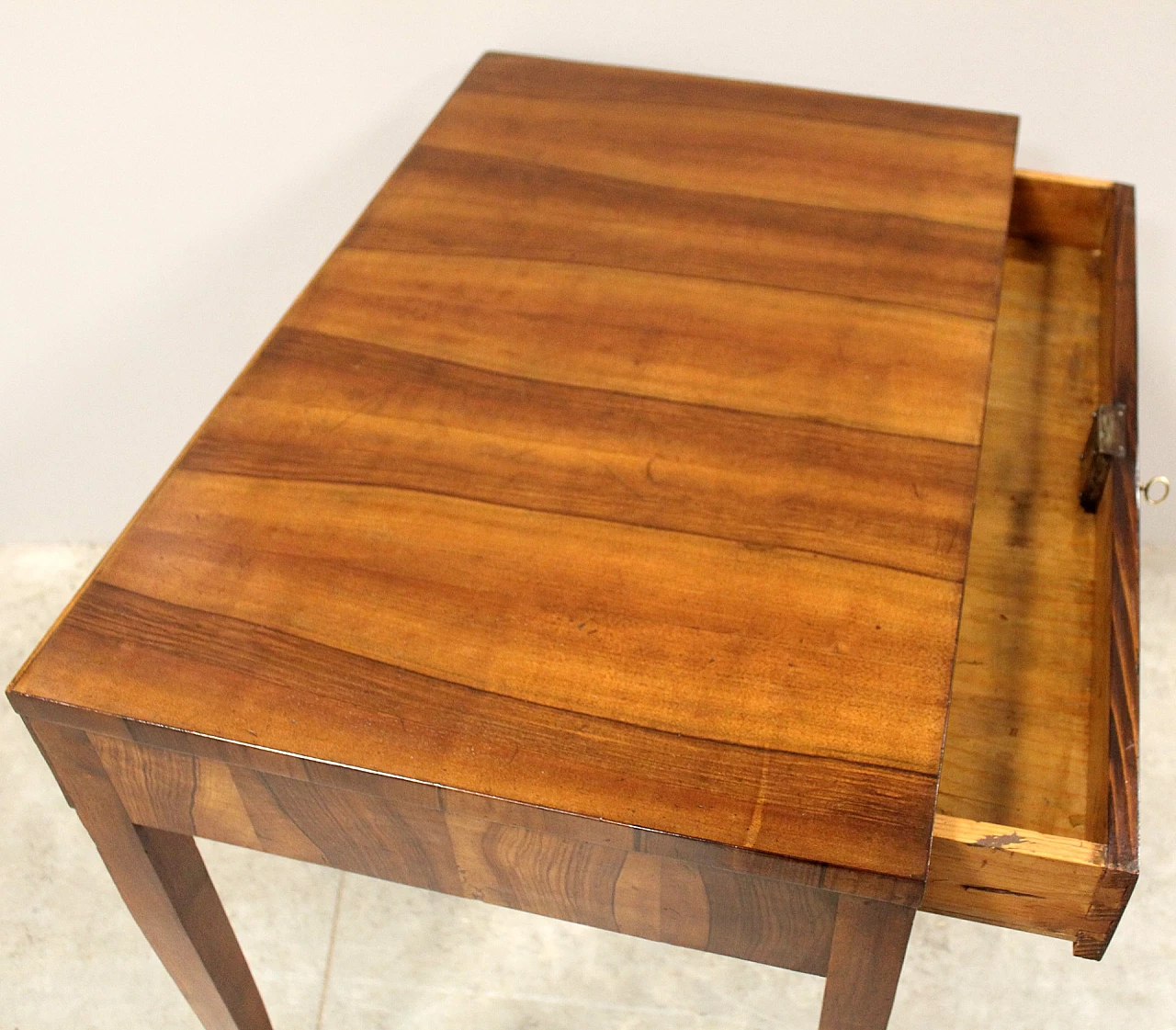 Venetian Directoire walnut writing desk, late 18th century 11