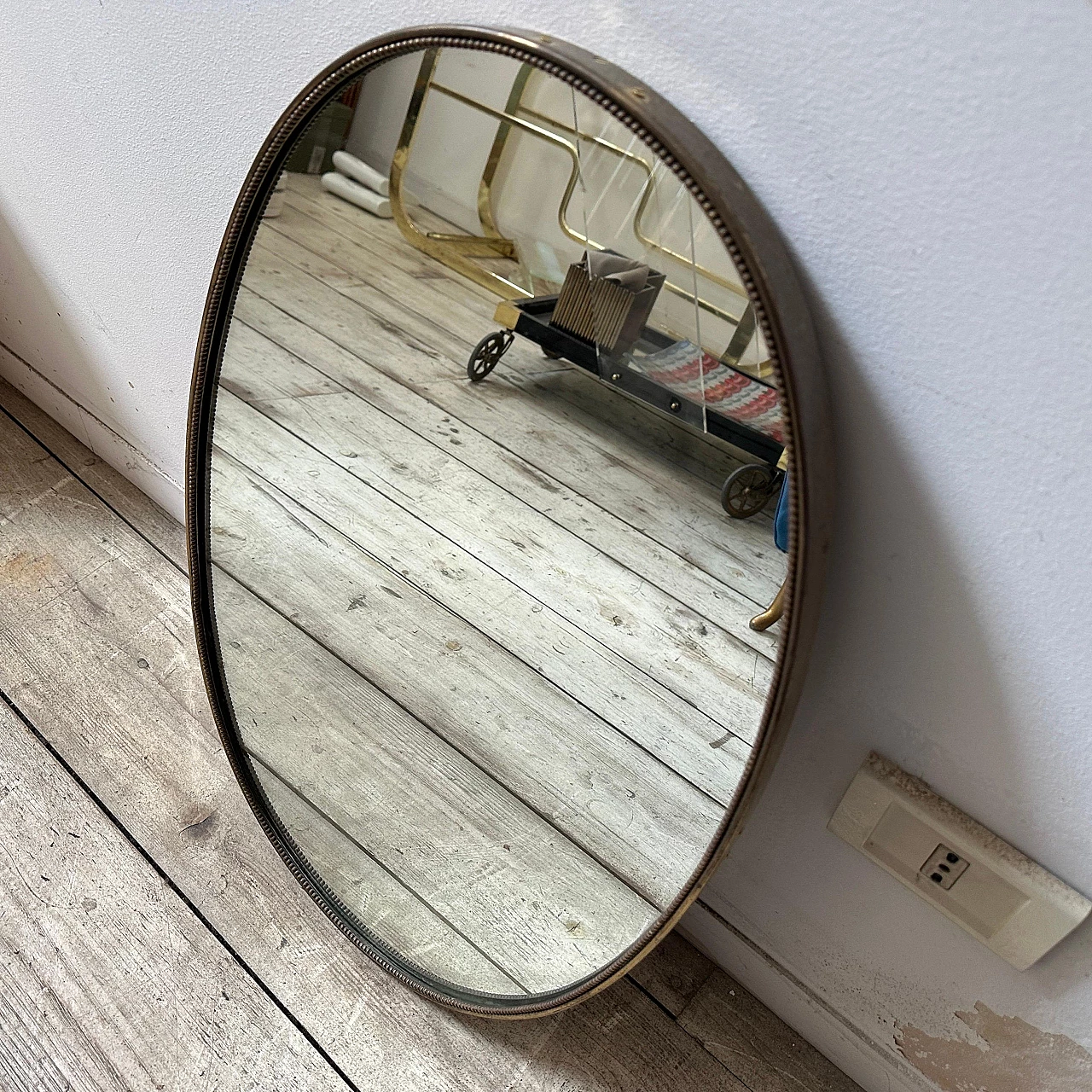 Oval brass wall mirror in Gio Ponti style, 1960s 5