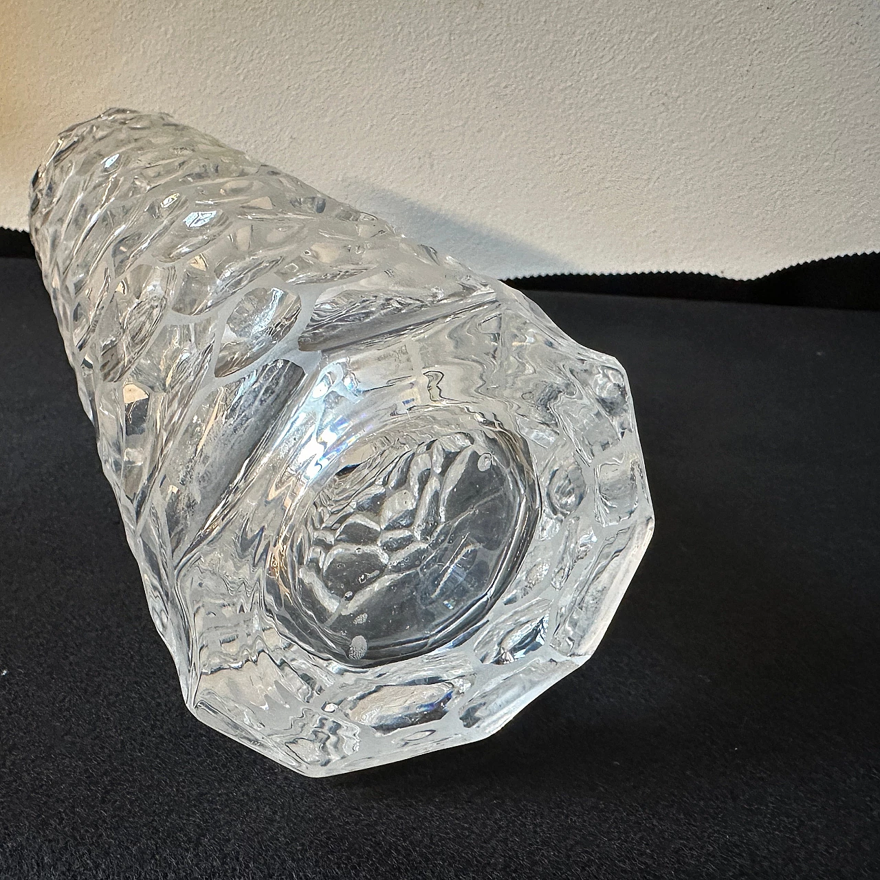 Cylindrical vase in transparent hammered glass, 1970s 2