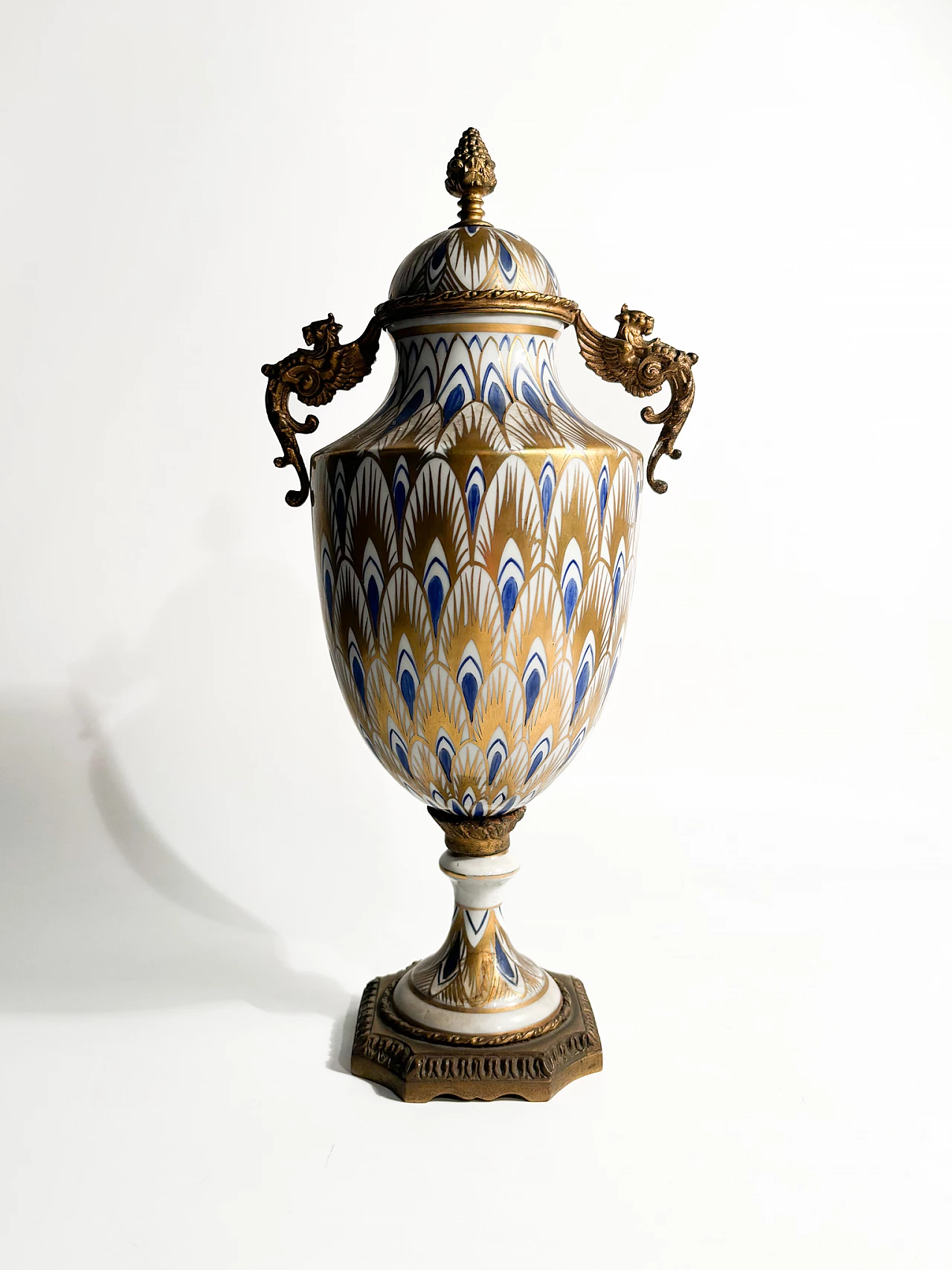 Vaso in porcellana di Sèvres e bronzo dipinto a mano, '800 6