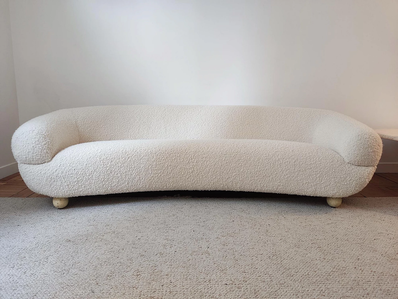 Curved sofa in white bouclé fabric, 1960s 7