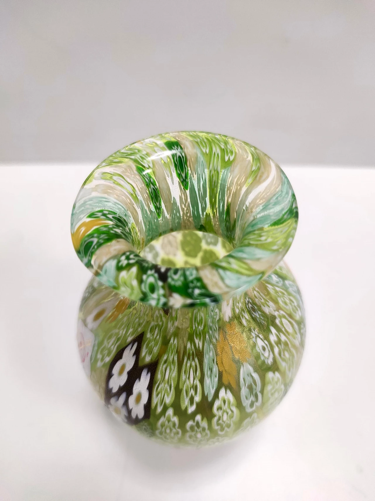Murano glass vase with murrine and gold leaf, 1980s 9