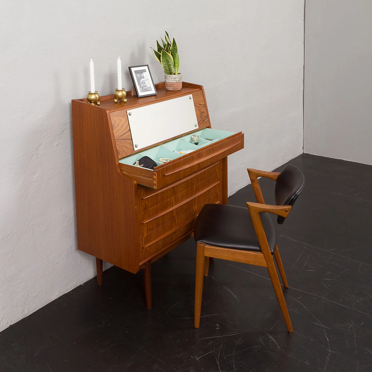 Danish secrétaire with extractable top and hidden mirror, 1960s 1