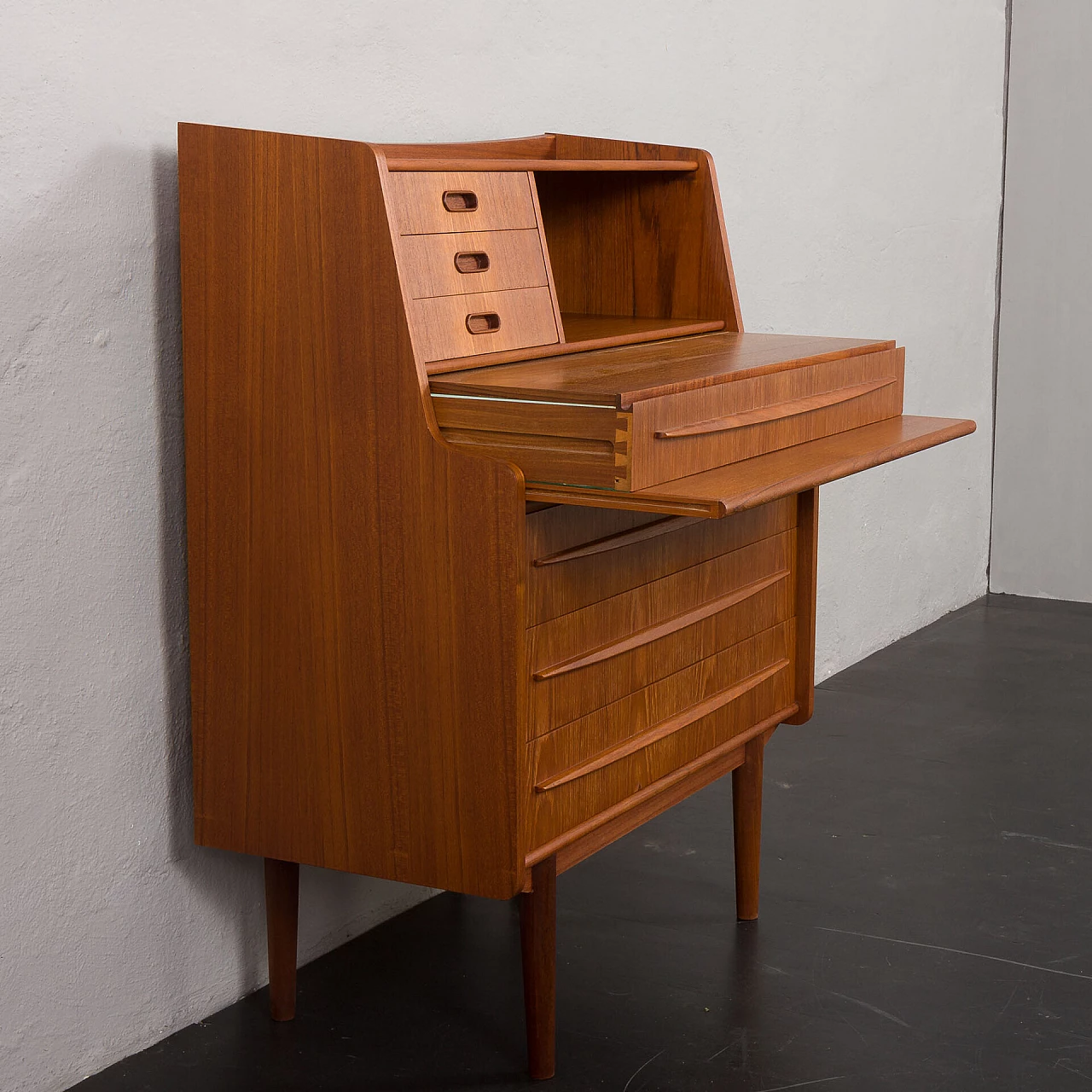 Secrétaire danese con piano estraibile e specchio nascosto, anni '60 10