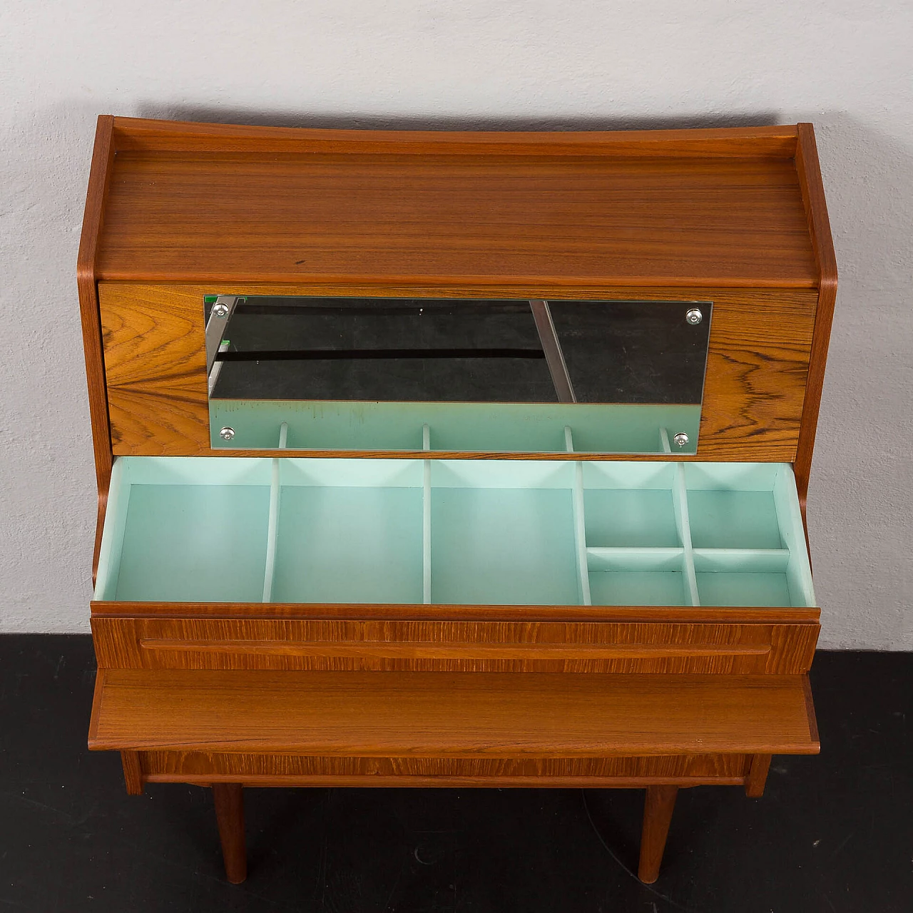 Danish secrétaire with extractable top and hidden mirror, 1960s 16