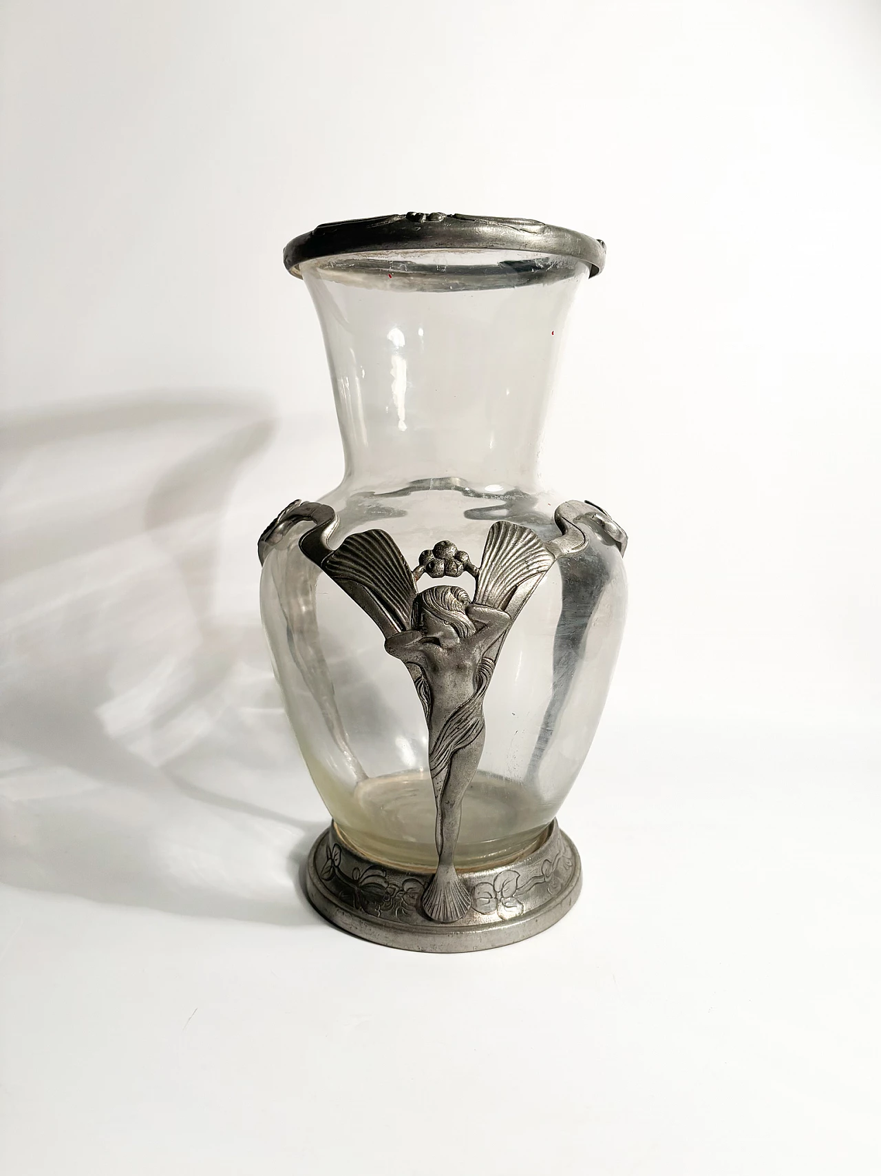 Vase in glass and sculpted pewter, 1910s 1