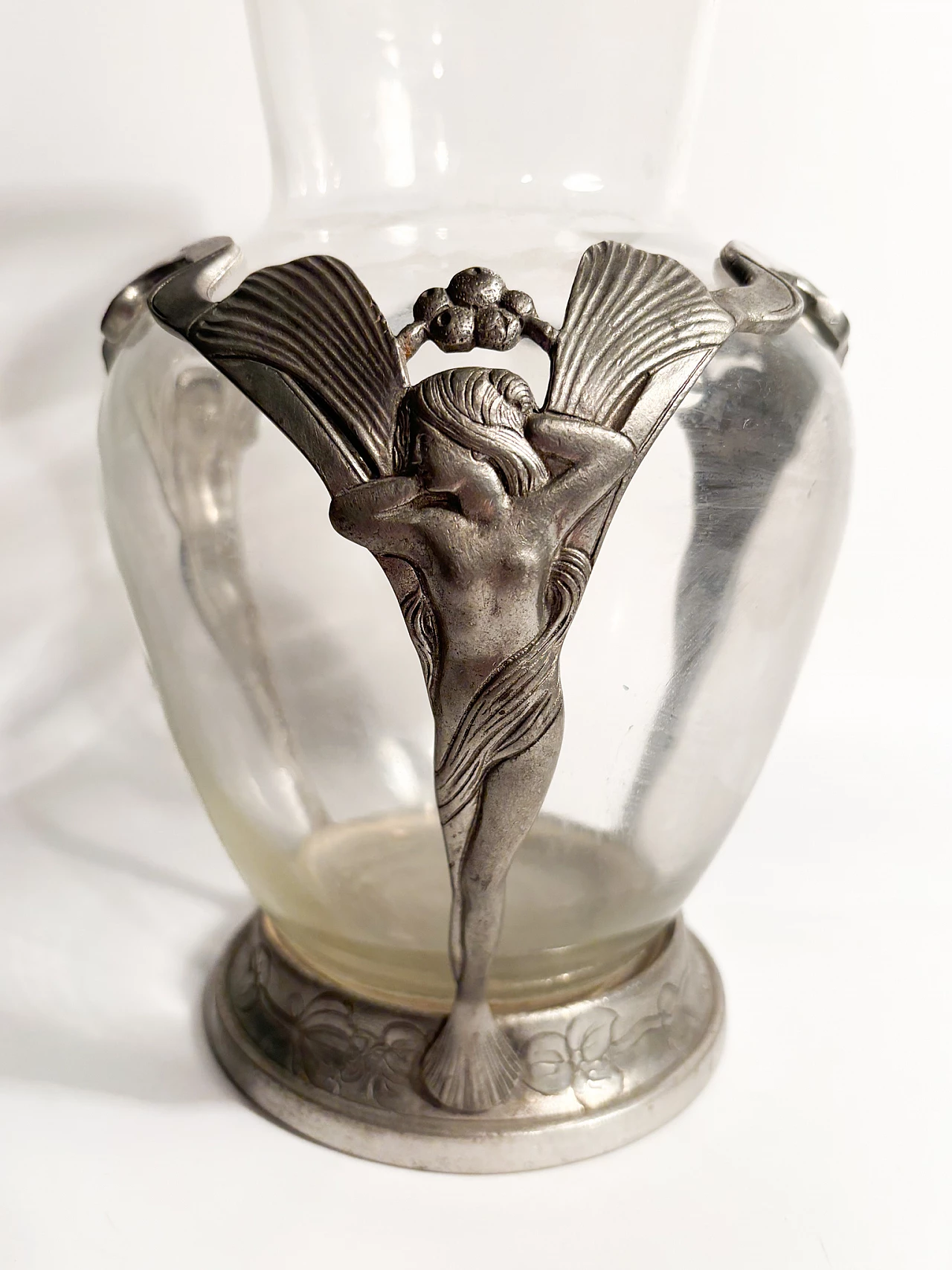 Vase in glass and sculpted pewter, 1910s 2