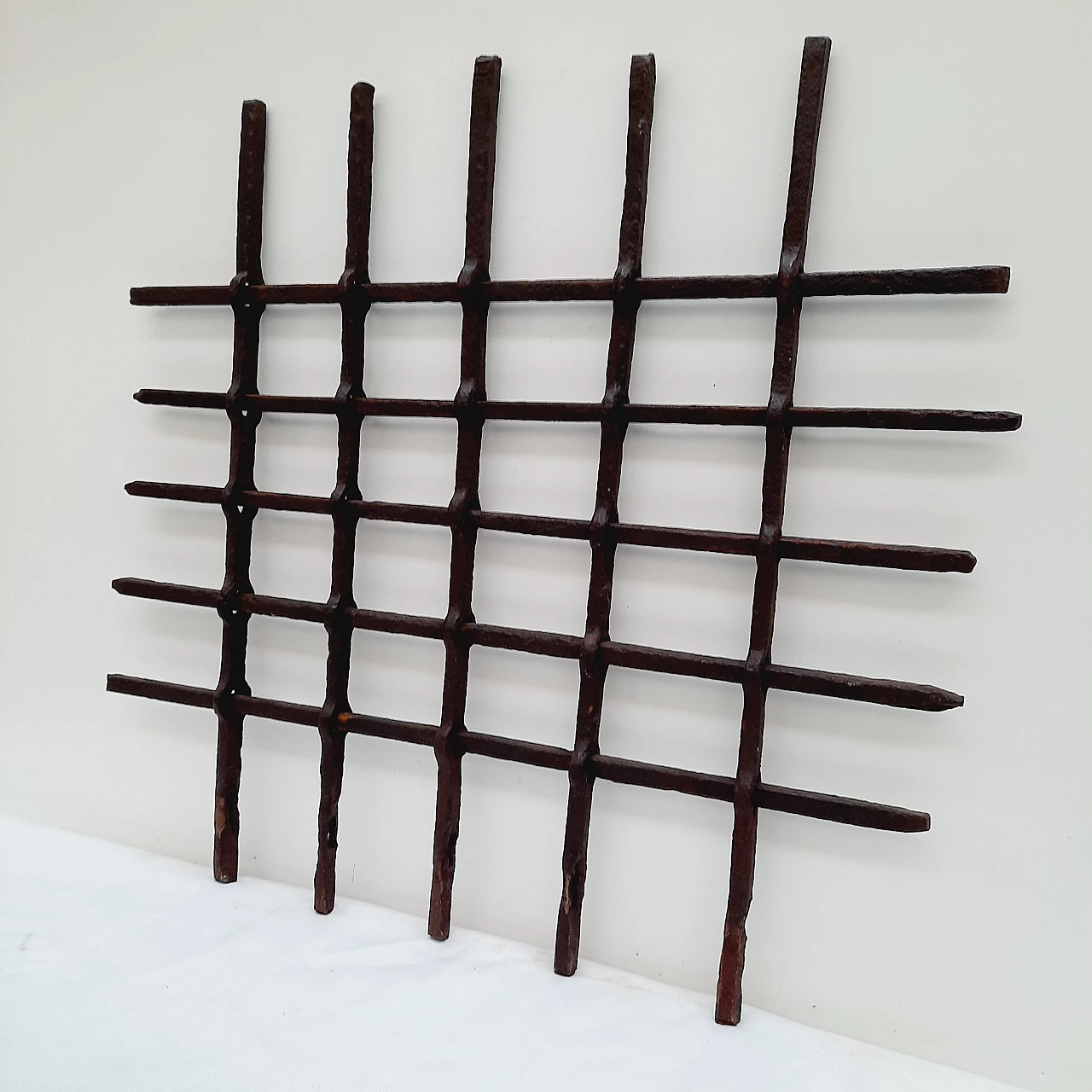 Wrought iron grating, 19th century 1