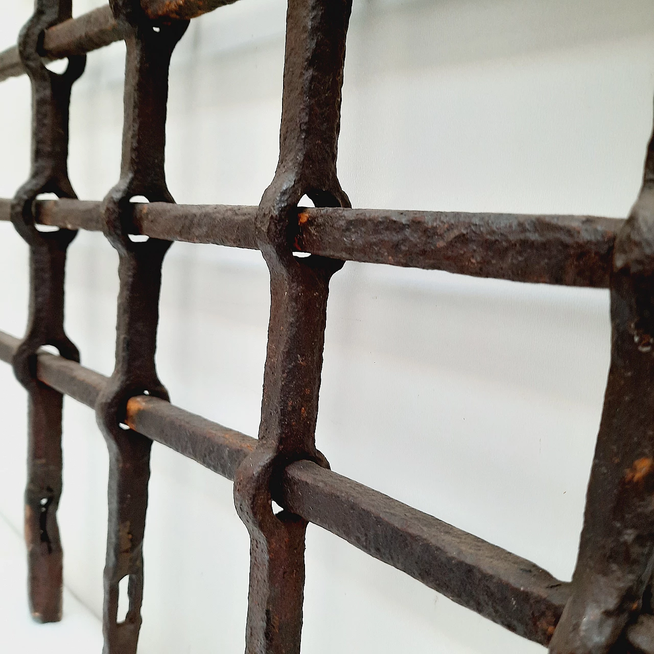 Wrought iron grating, 19th century 2