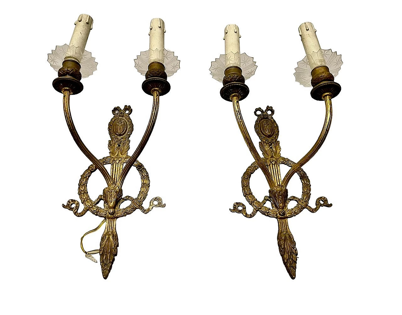 Pair of bronze sconces with glass bobeches, 1920s 1