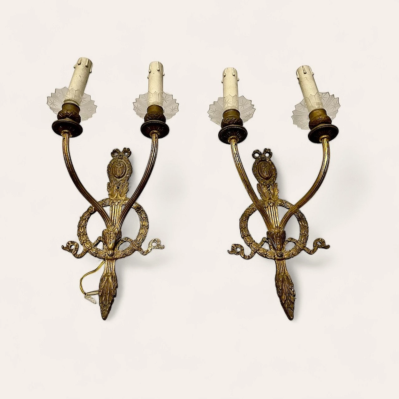 Pair of bronze sconces with glass bobeches, 1920s 7