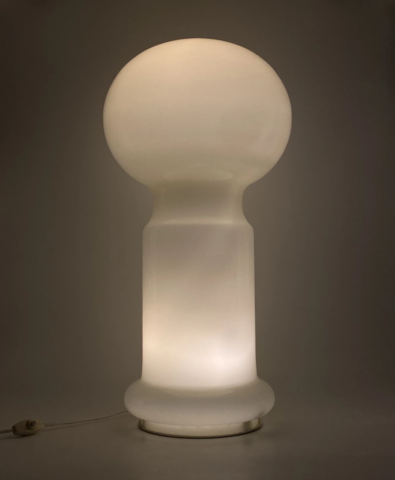 Murano glass table lamp in beige by Vistosi, 1960s 16