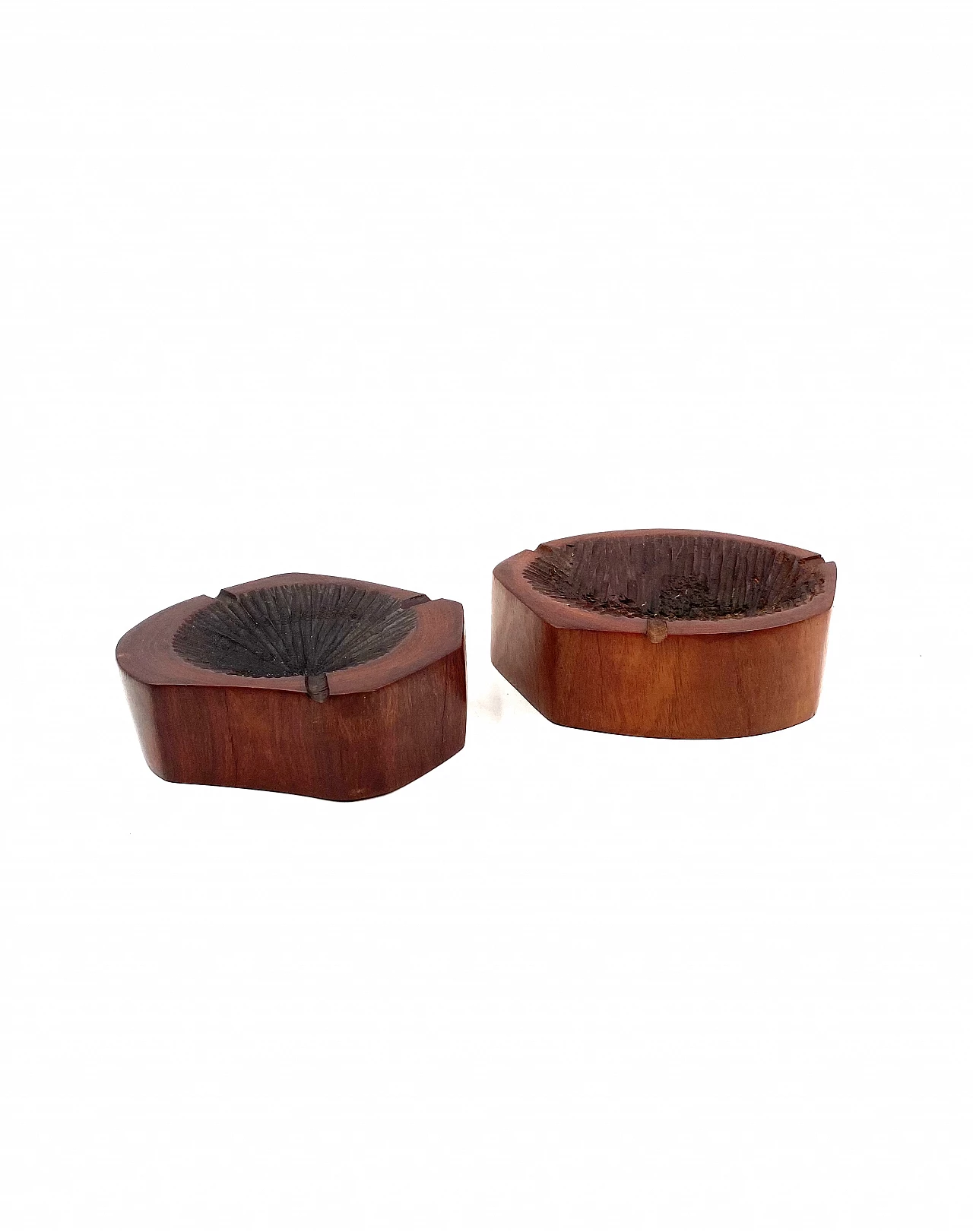 Pair of wooden ashtrays in Monique Gerber's style, 1970s 2