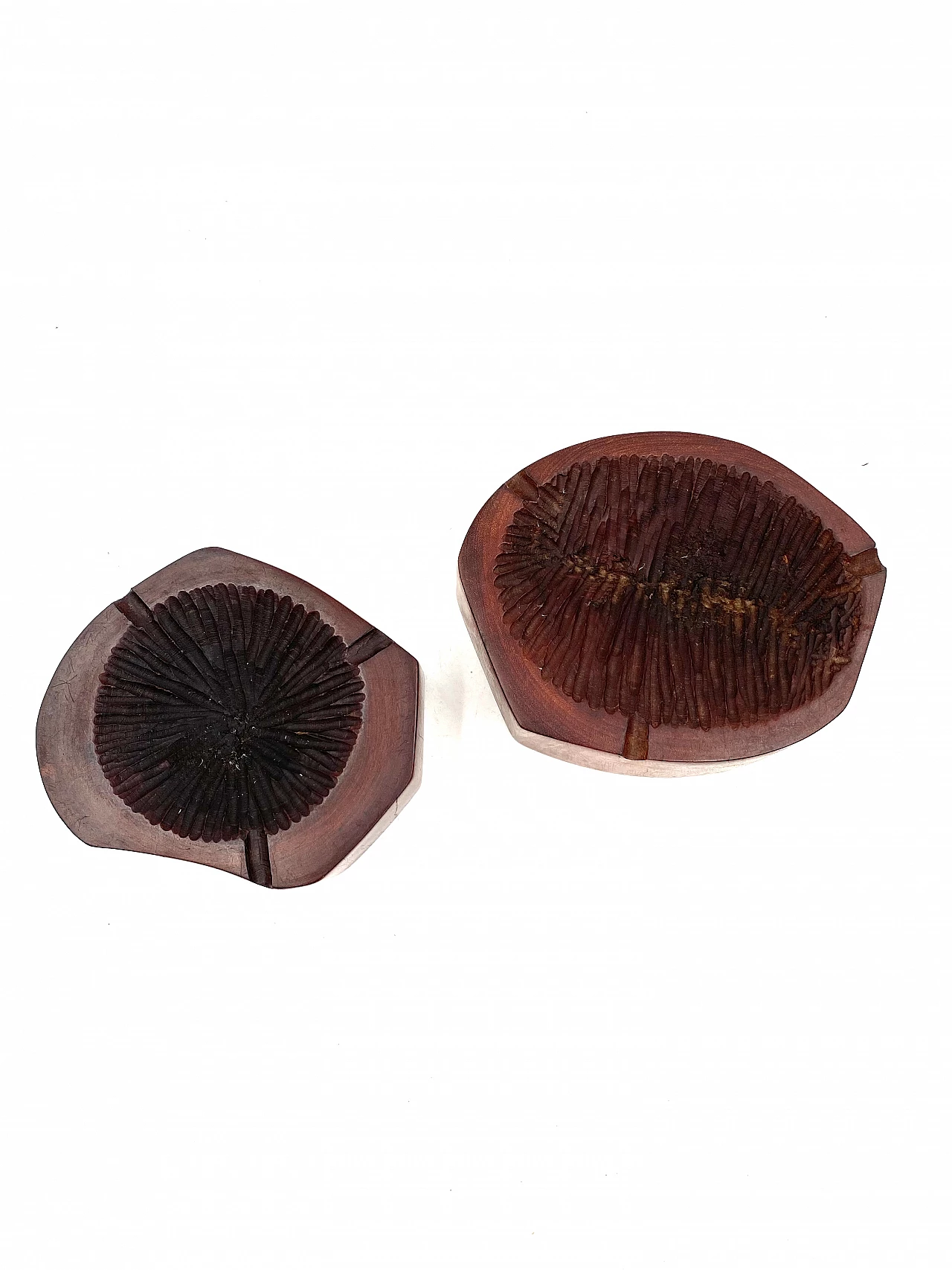 Pair of wooden ashtrays in Monique Gerber's style, 1970s 4