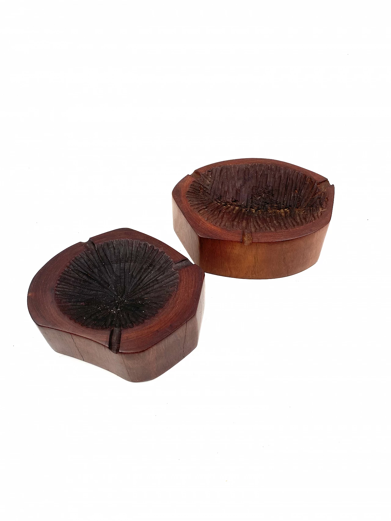 Pair of wooden ashtrays in Monique Gerber's style, 1970s 5