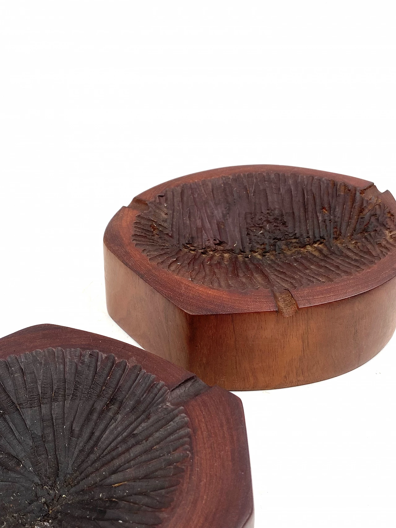 Pair of wooden ashtrays in Monique Gerber's style, 1970s 13