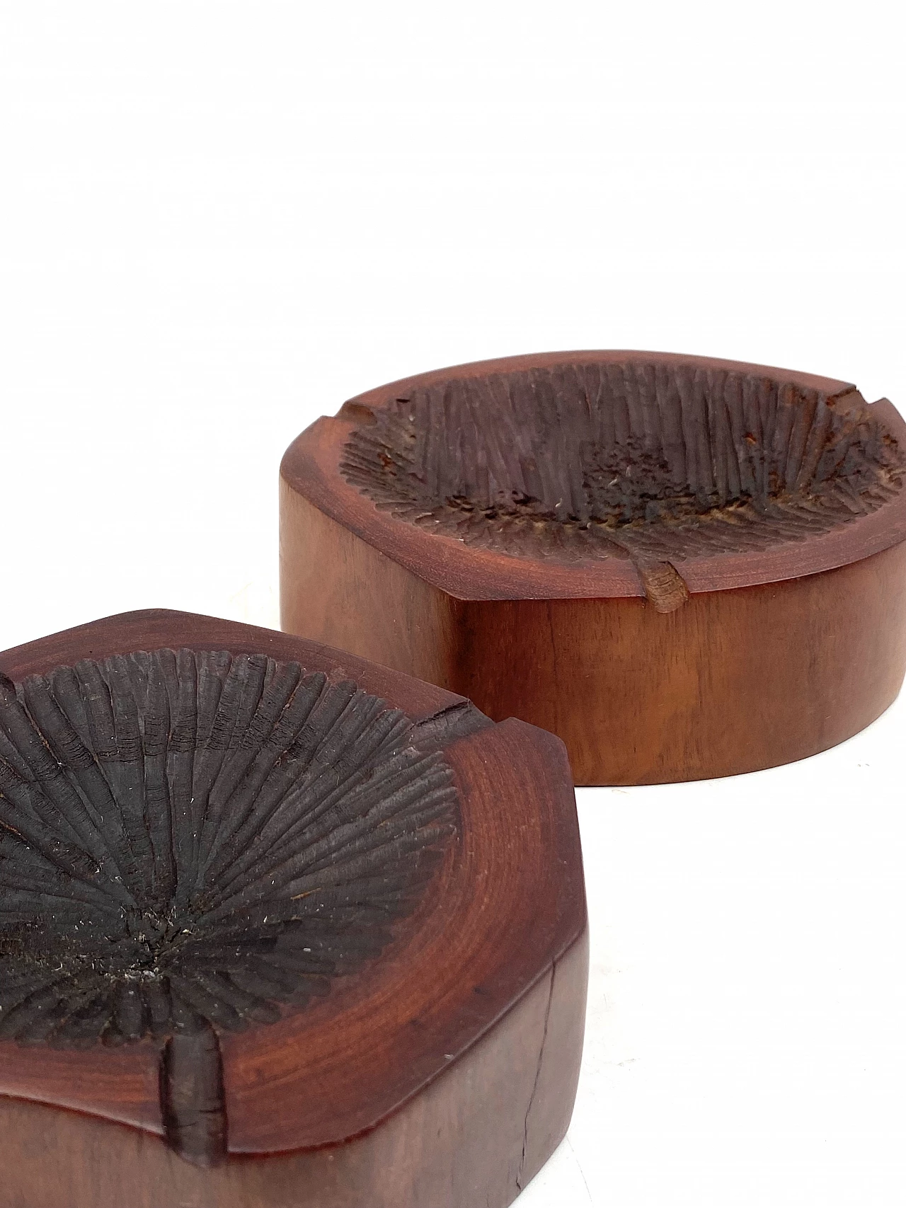 Pair of wooden ashtrays in Monique Gerber's style, 1970s 14