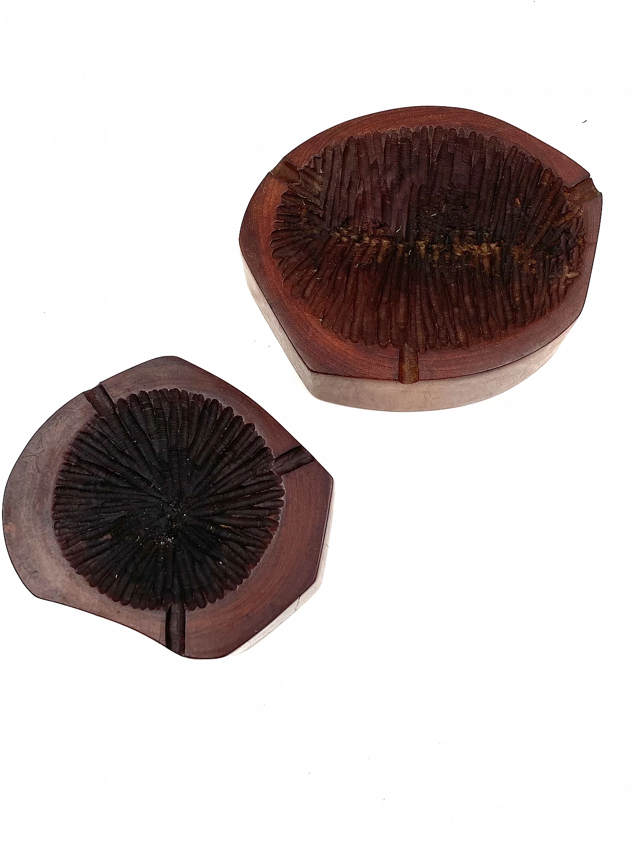 Pair of wooden ashtrays in Monique Gerber's style, 1970s 18
