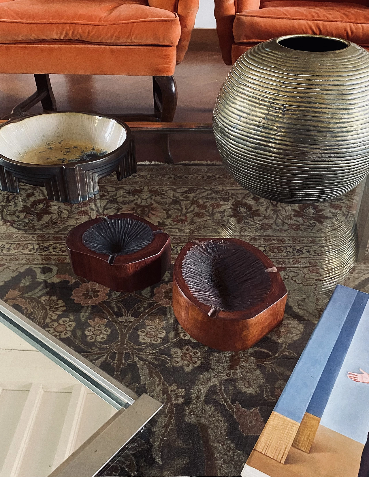 Pair of wooden ashtrays in Monique Gerber's style, 1970s 30