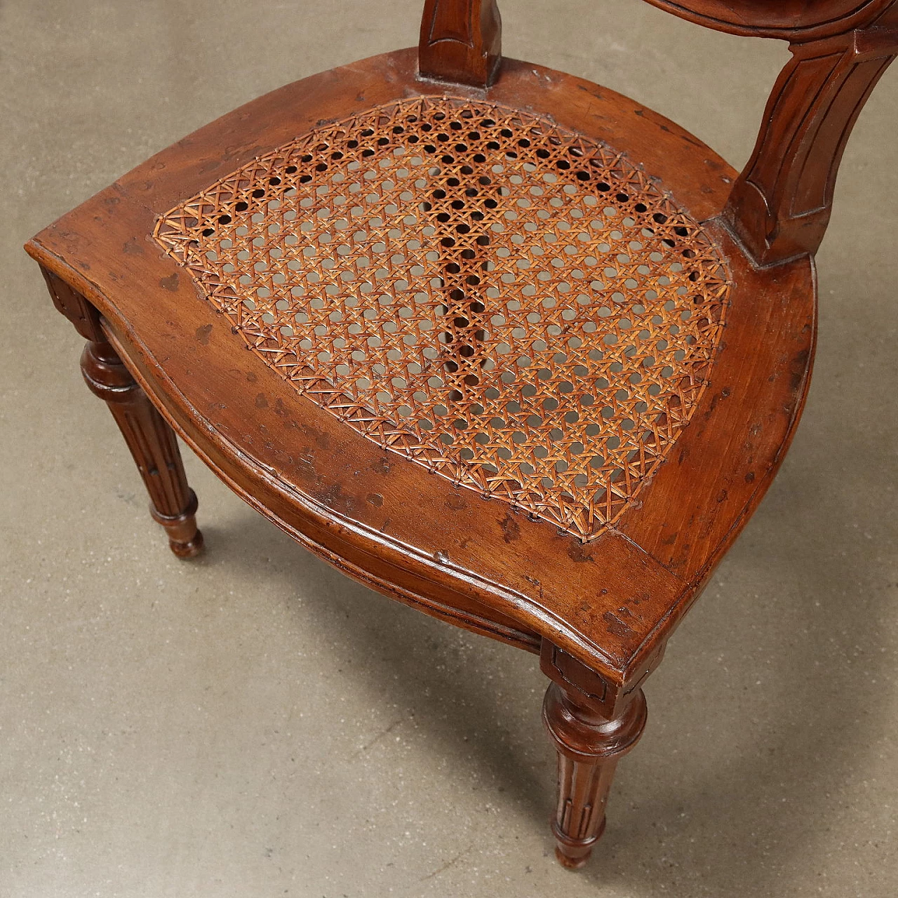 Pair of walnut and cane chairs with removable cushions, 18th century 8