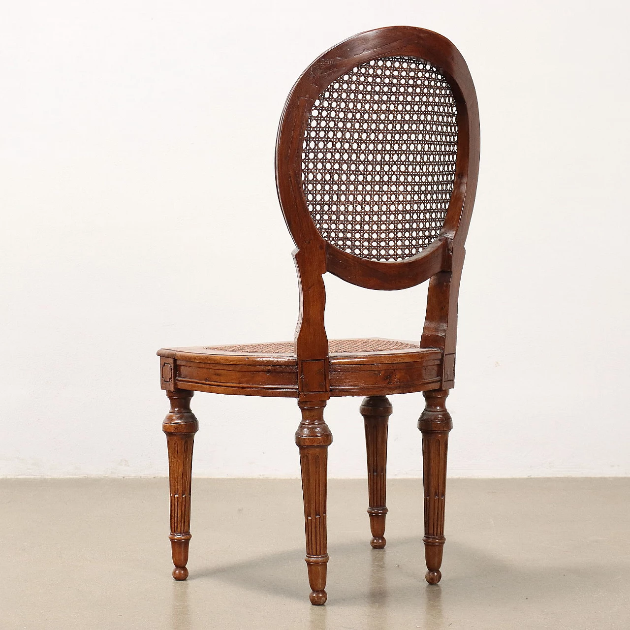 Pair of walnut and cane chairs with removable cushions, 18th century 9