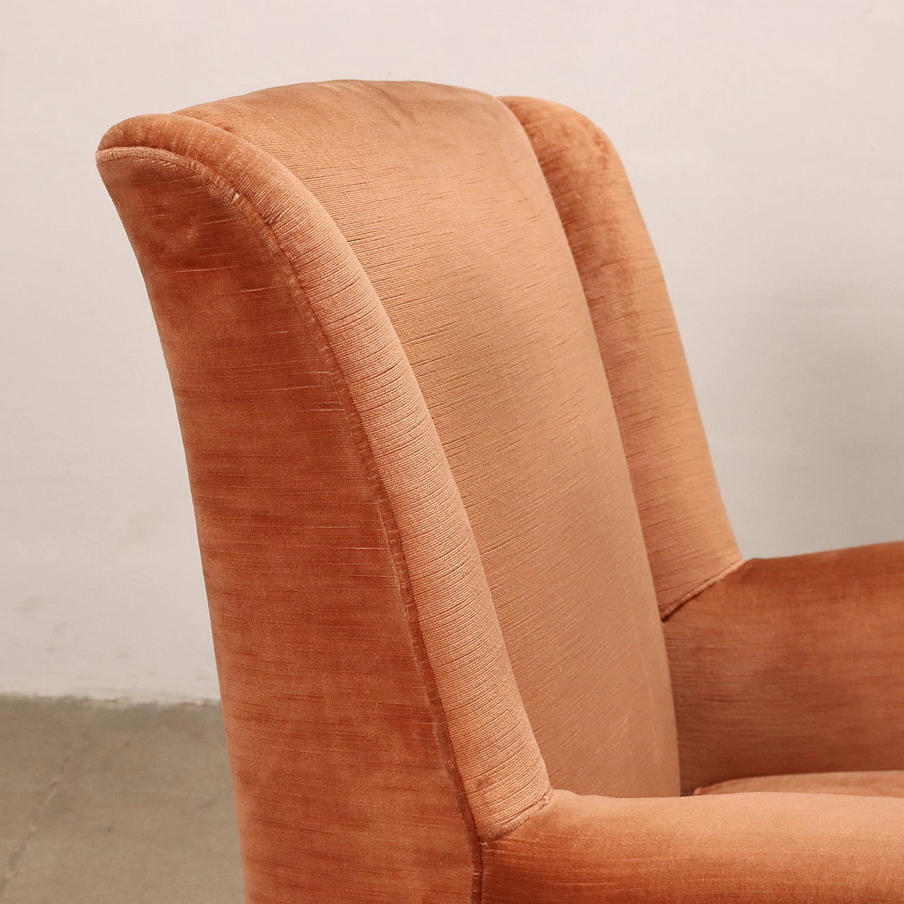 Pair of armchairs with salmon velvet upholstery, 1950s 3