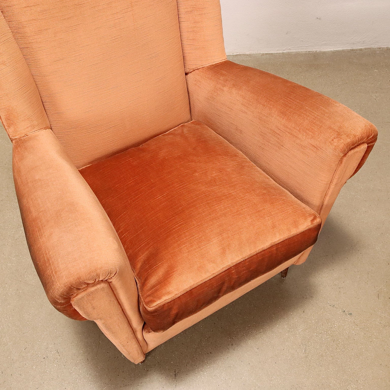 Pair of armchairs with salmon velvet upholstery, 1950s 7