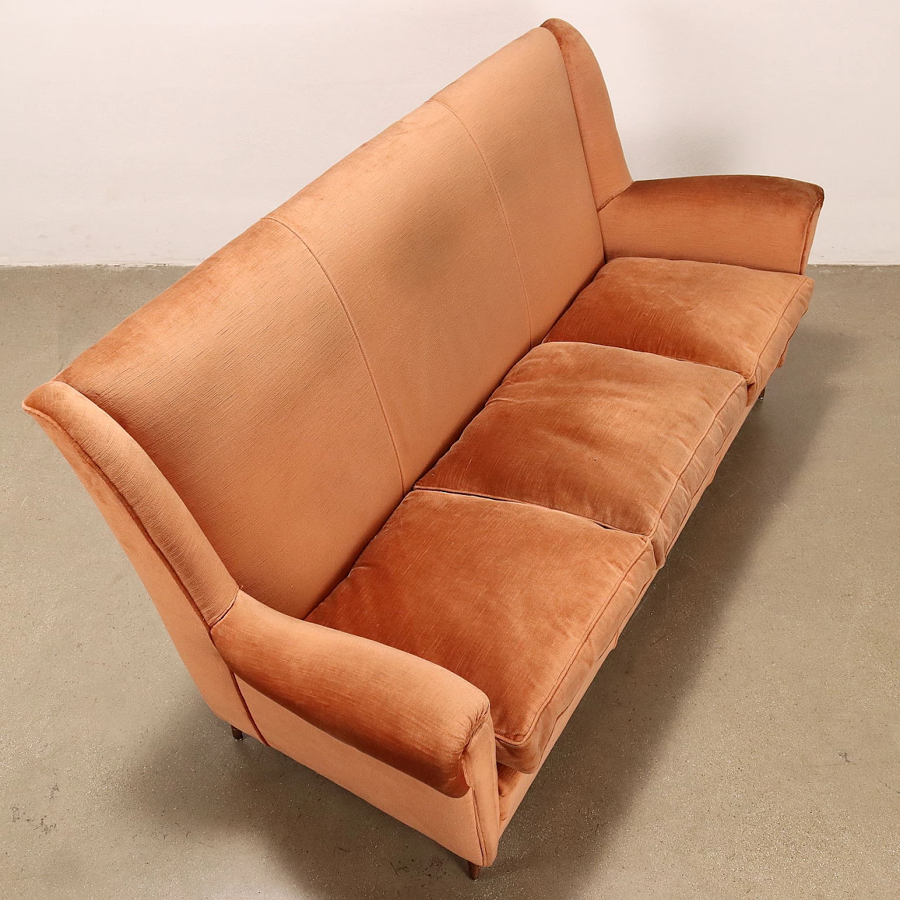 3-Seater sofa with salmon velvet upholstery, 1950s 6
